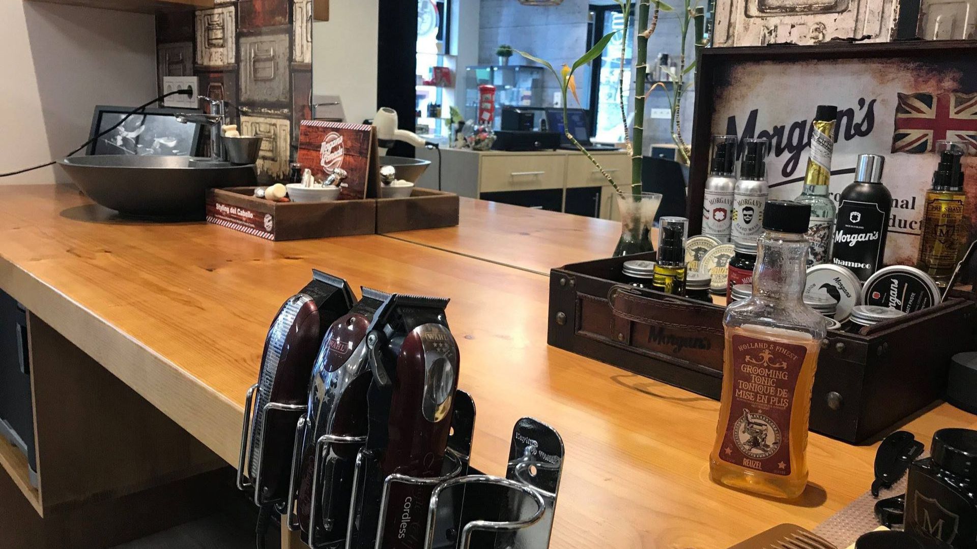 SALON ARTEMIS